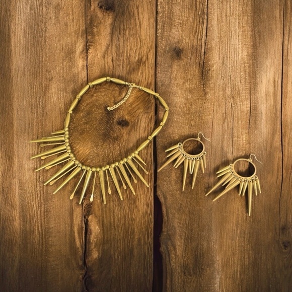 Bronze Spiked Necklace and earring set - Picture 4 of 9